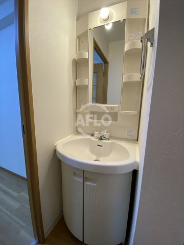 洗面設備　グリーンプラザ瓦町　洗面化粧台