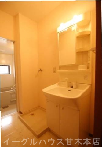 洗面設備　＊反転