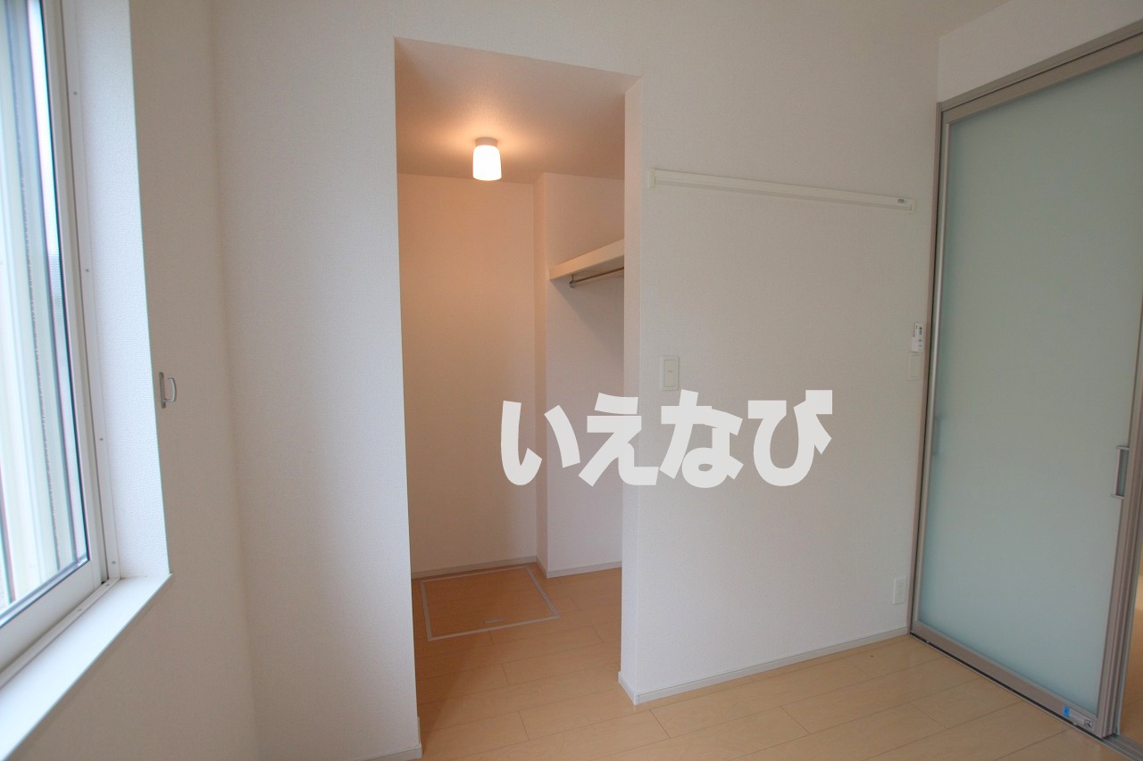 収納　ウォークインクローゼット