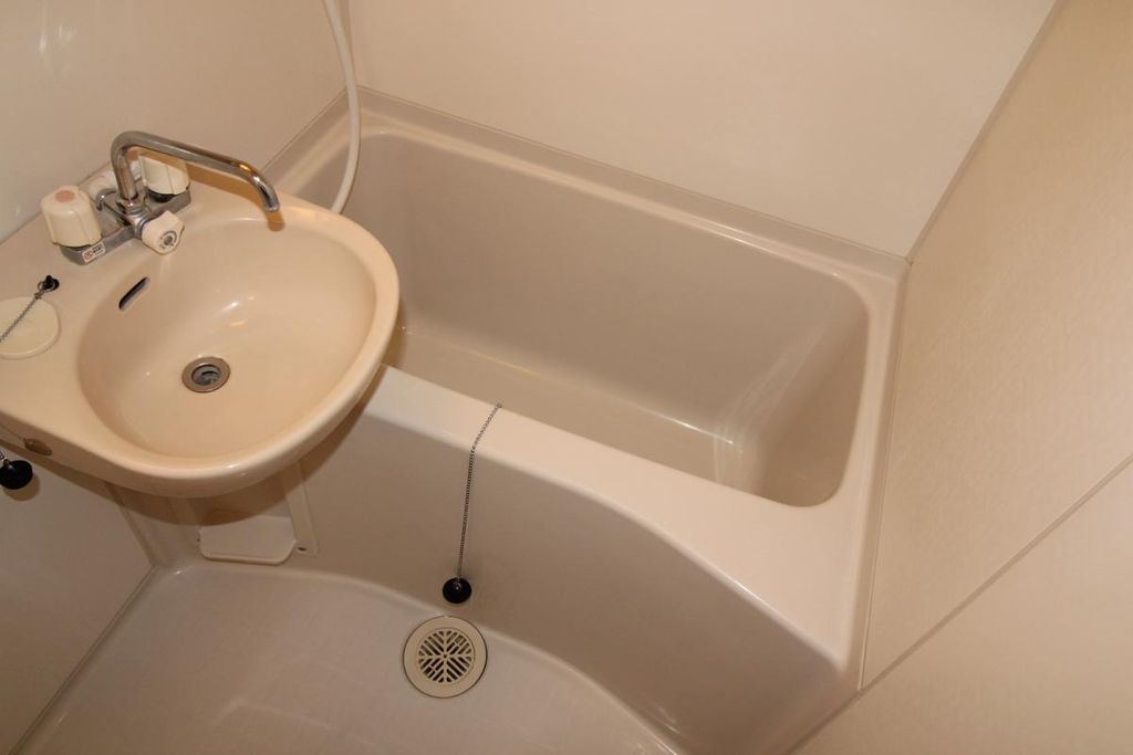 バス・シャワールーム　バス