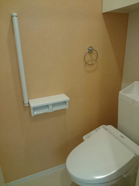 トイレ　※室内画像は類似物件のもの