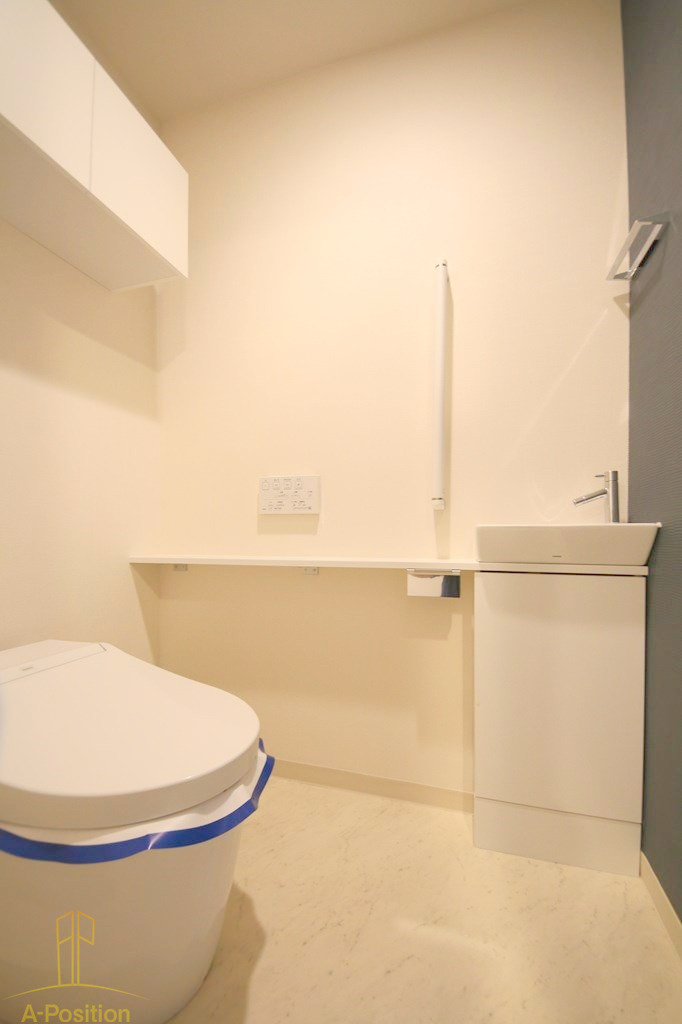 トイレ　ウェルホームズ靭公園