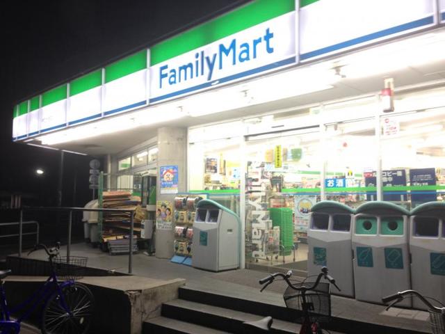 コンビニ　ファミリーマート守口大庭店（コンビニ）まで741m