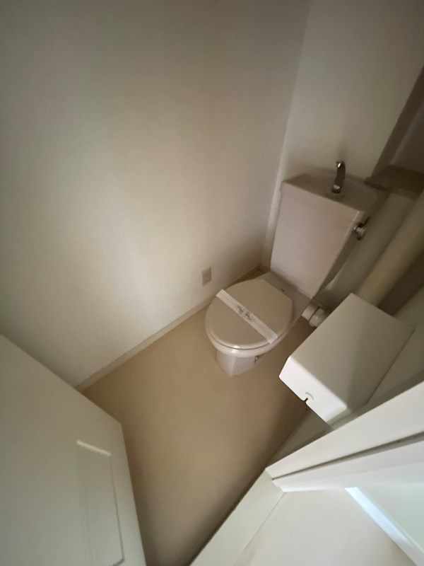 トイレ　落ち着いたトイレです