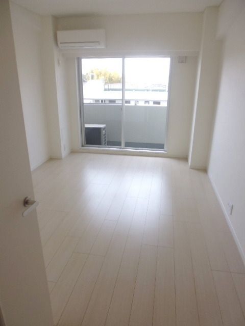 居室・リビング　★日当たりよし★