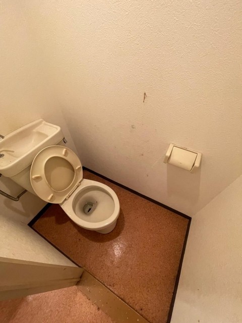 トイレ　現況を優先します。