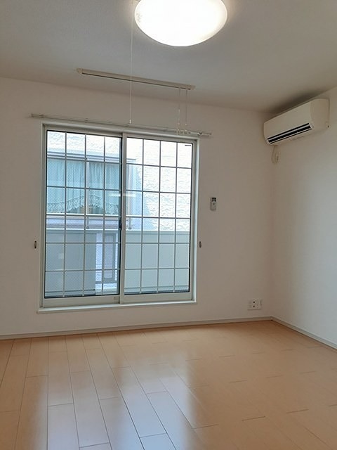 居室・リビング　明るいお部屋です。