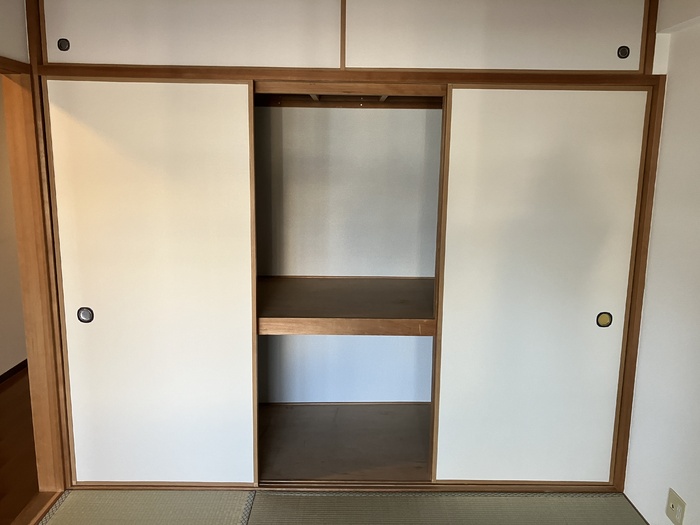 収納　押入