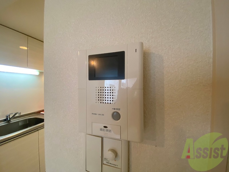 セキュリティ　ＴＶモニター付インターホンです。来客者の顔が見えるので安心！