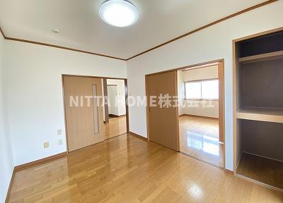 収納　洋室どちらにも収納がついています★