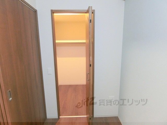 収納　ウオークインクローゼット