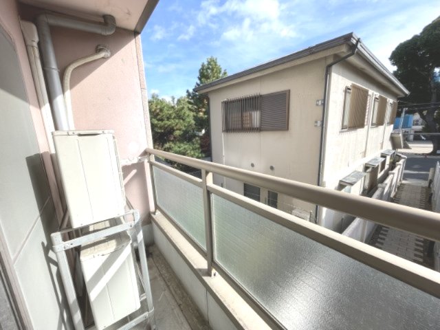 バルコニー　陽当たり良好なバルコニーです