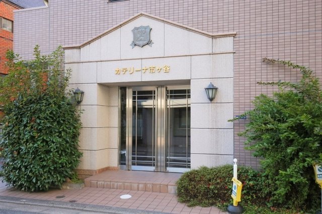 エントランス　ゆとりのあるエントランスです