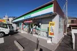 コンビニ　ファミリーマート千葉武石町店（コンビニ）まで302m
