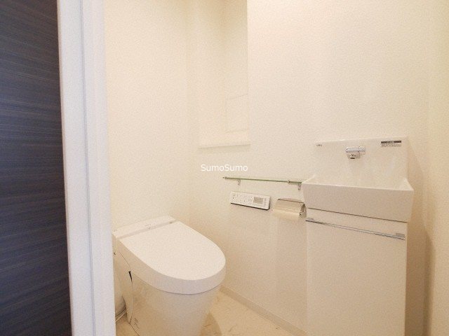 トイレ　トイレもきれいです