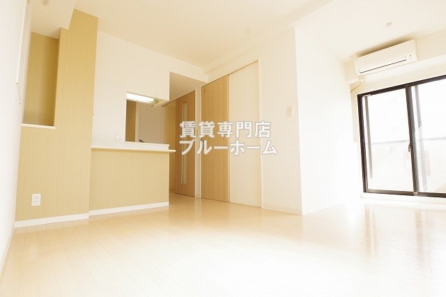 居室・リビング　12帖の洋室があるお部屋です！