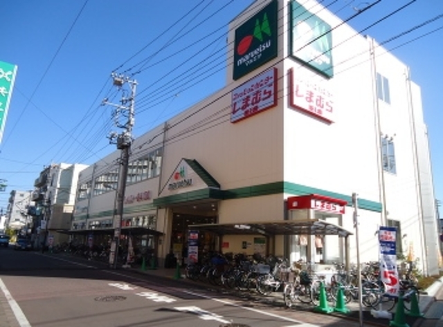 スーパー　マルエツ新田店（スーパー）まで636m