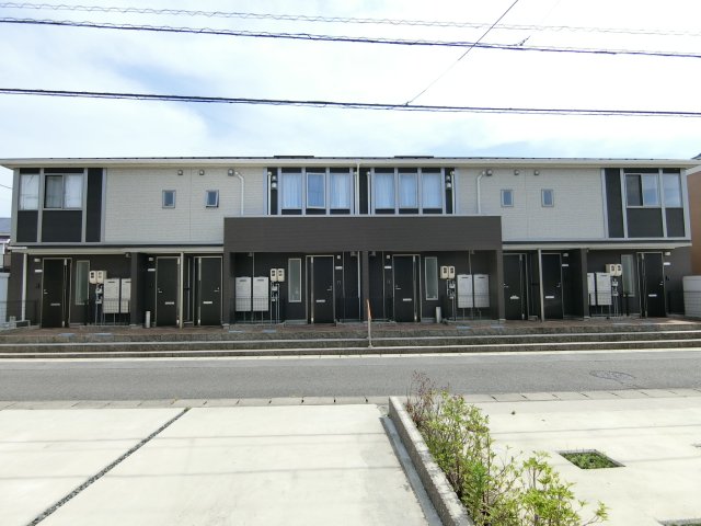 建物外観　外観写真（昼）