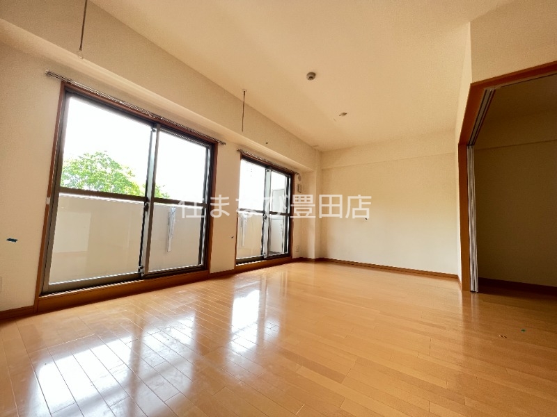 居室・リビング　同型別部屋写真