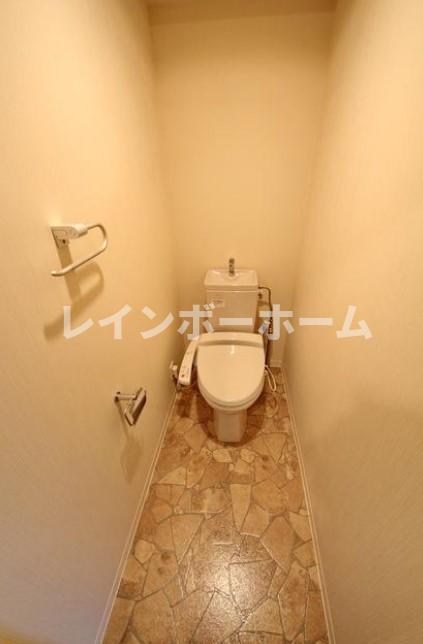 トイレ　ゆったりとした空間のトイレです