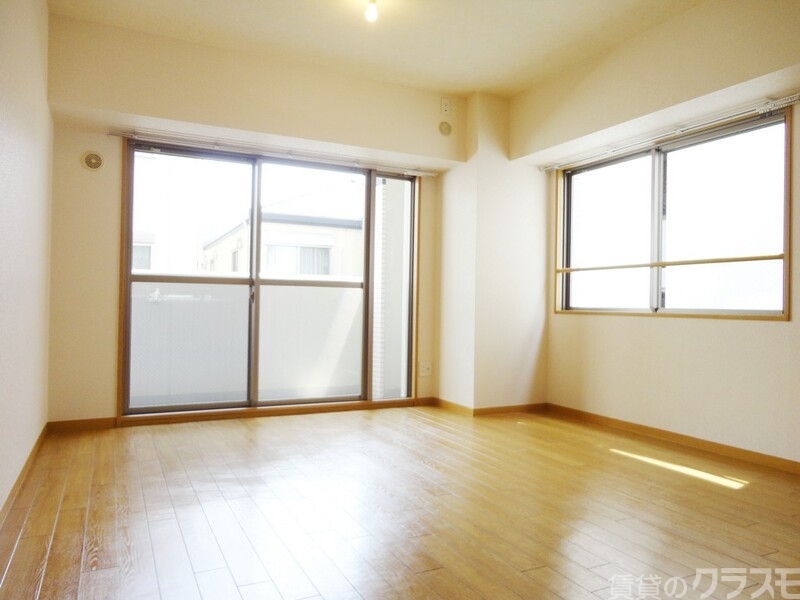 居室・リビング　２面採光の明るいお部屋です！