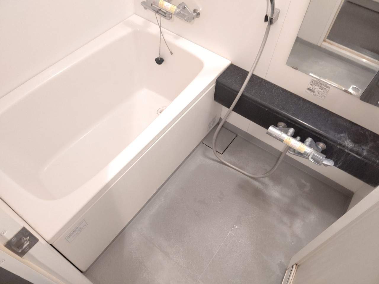 バス・シャワールーム　※写真は別部屋です