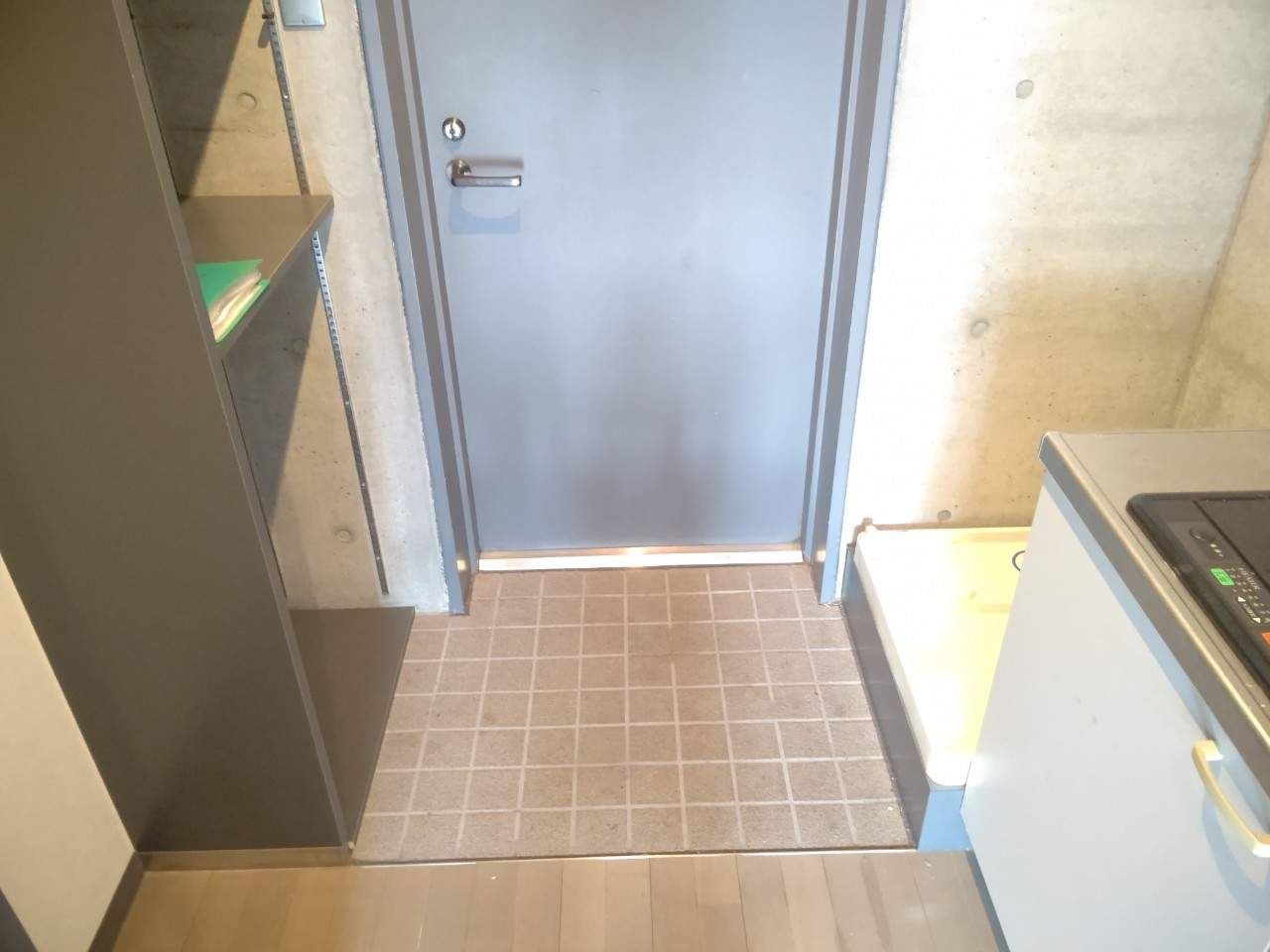 玄関　※写真は別部屋です