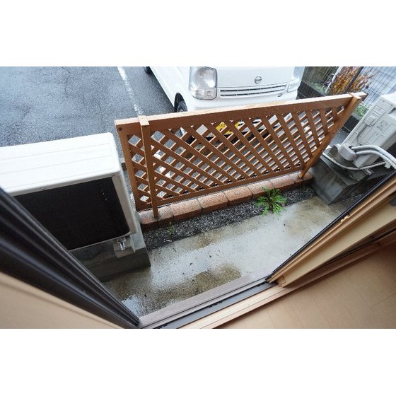 バルコニー　※同仕様、別の部屋の写真です