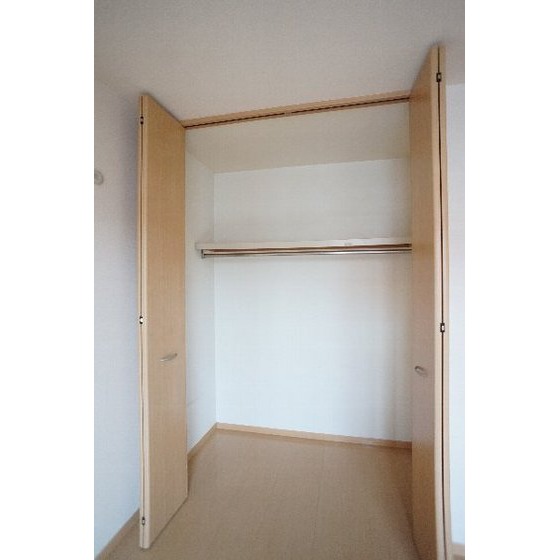 収納　※同仕様、別の部屋の写真です