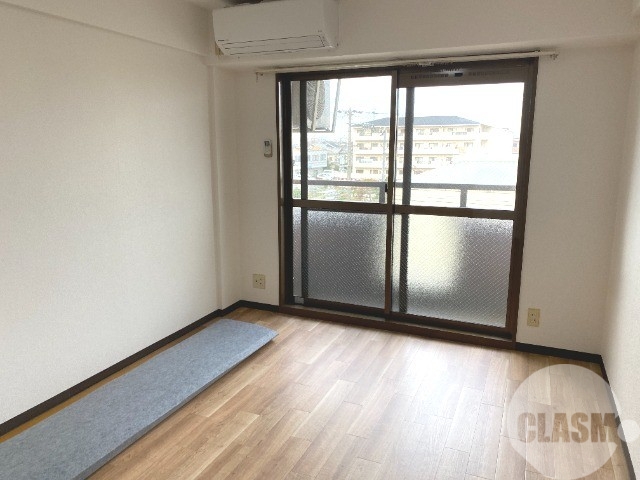 居室・リビング　明るいお部屋です♪