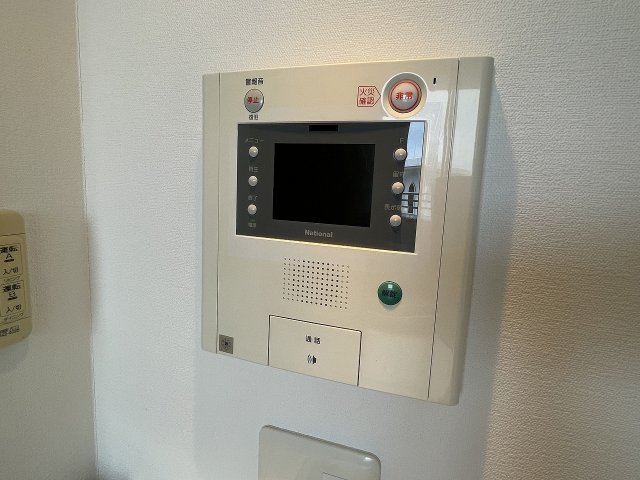 セキュリティ　TVモニター付きインターホンです