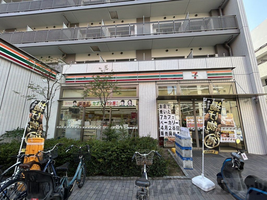 コンビニ　セブン-イレブン 江東大島５丁目店（コンビニ）まで1m