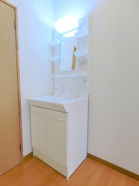 洗面設備　写真は別のお部屋のイメージです。現況優先
