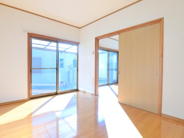 居室・リビング　写真は別のお部屋のイメージです