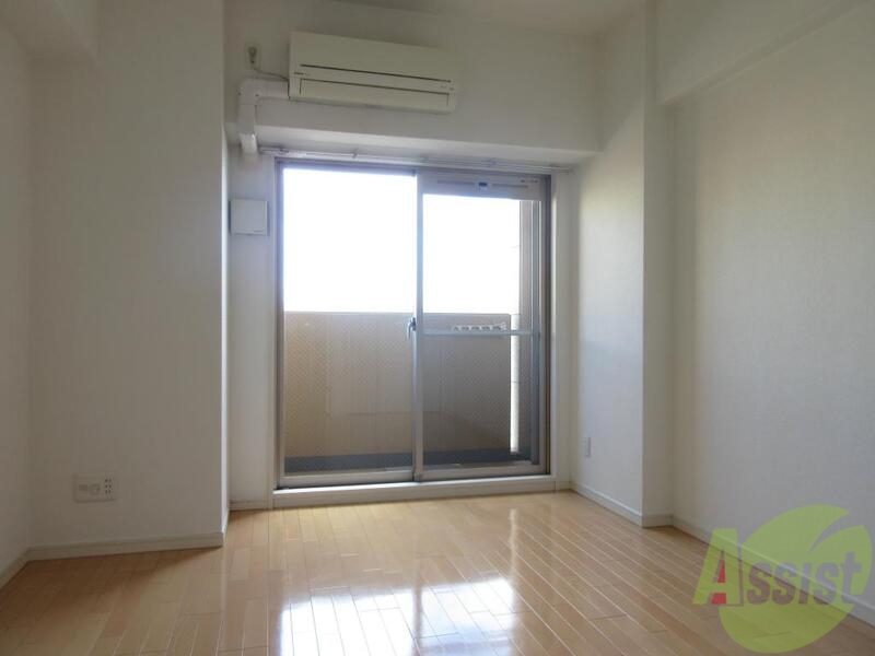 居室・リビング　明るいお部屋でゆったりとした生活を