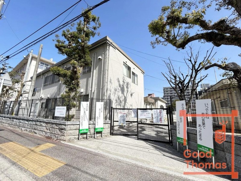 小学校　福岡市立当仁小学校（小学校）まで586m