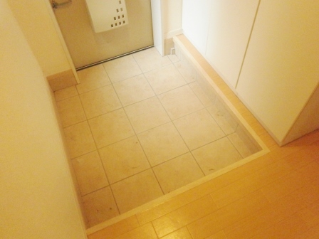 玄関　※別部屋写真