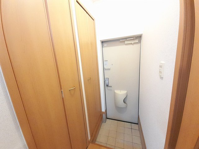 玄関　落ち着いた玄関です