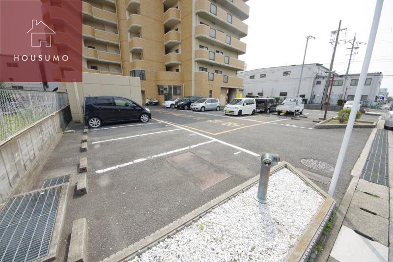 駐車場　駐車スペースもあります