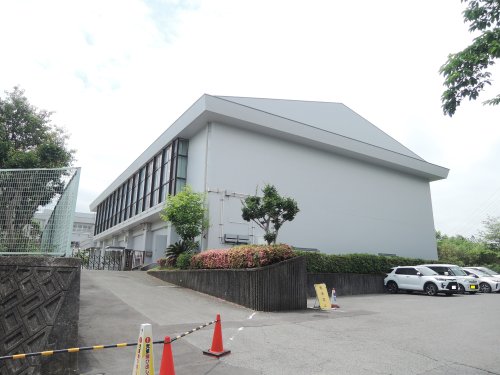 小学校　熊取町立東小学校（小学校）まで1047m