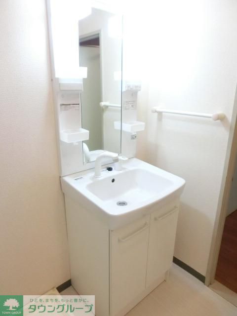 洗面設備　忙しい朝に便利なシャンプードレッサーです。