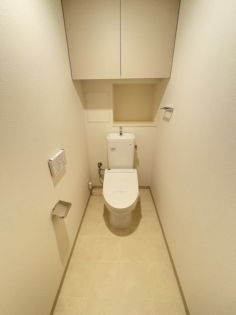 シャリエ松屋町タワーレジデンスのトイレ写真