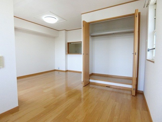その他部屋・スペース　明るい色調の室内です