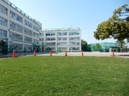 小学校　杉並区立杉並第三小学校（小学校）まで670m