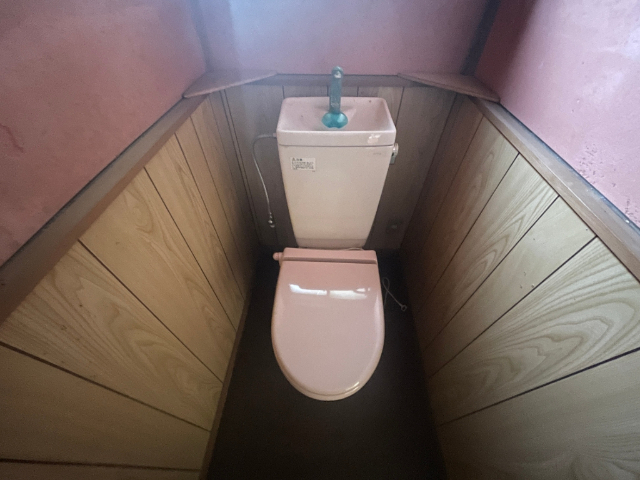 泉神栄町貸家のトイレ写真