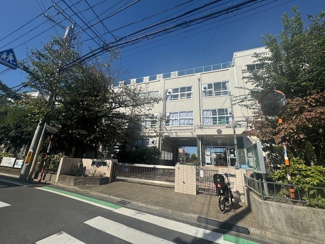 小学校　足立区立舎人小学校（小学校）まで417m