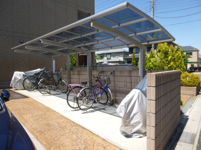 その他　屋根付き駐輪場