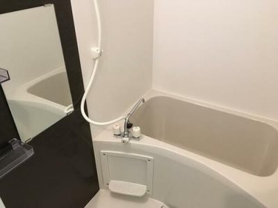 バス・シャワールーム　便利な浴室乾燥付です。