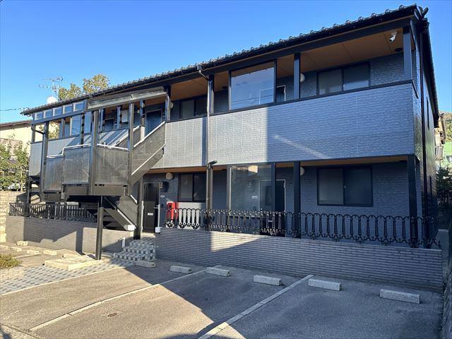 建物外観　閑静な住宅街にふさわしい外観です！