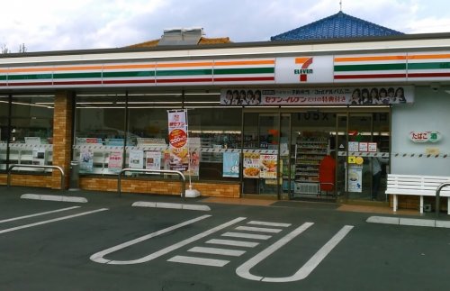コンビニ　セブンイレブン（コンビニ）まで1725m